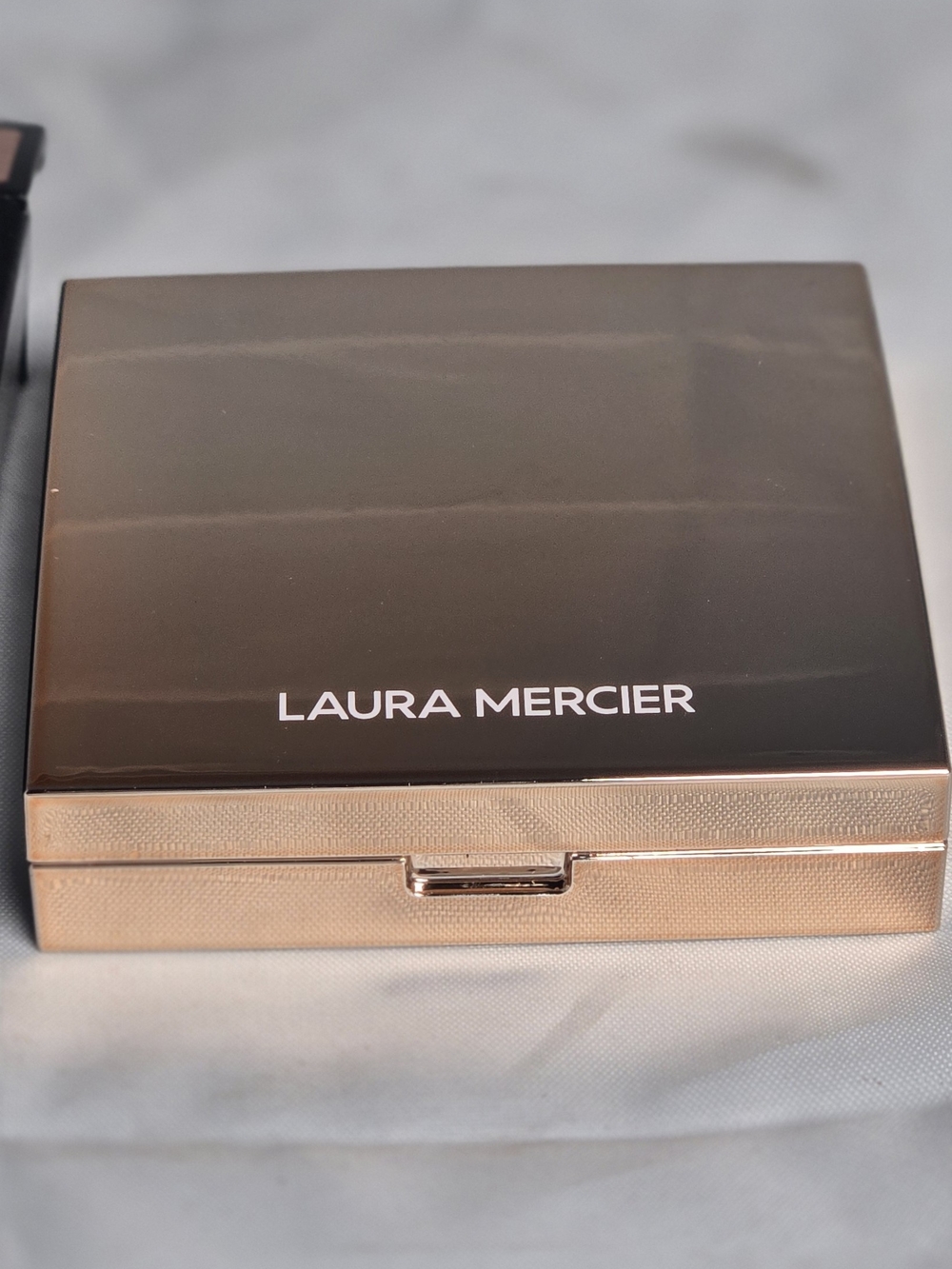 Laura Mercier All That Sparkles Blush Compact in Rose Gold